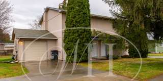 Spacious 2 bedroom duplex with attached garage Gallery 27