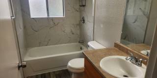 Charming 2-bedroom, 2- bathroom home in park like setting close to downtown Santa Rosa Gallery 14