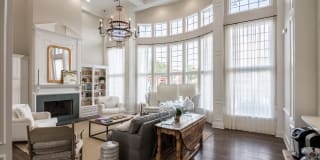 Sturbridge Commons Gallery 10