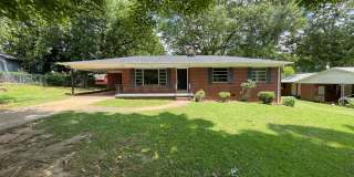 3 bedroom 1.5 bath house available!   Large yard! Gallery 1