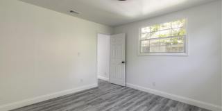 138 Kingston Avenue Gallery 14
