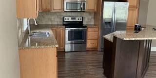 Beautiful 3 bedroom 2 1/2 bath home Gallery 5