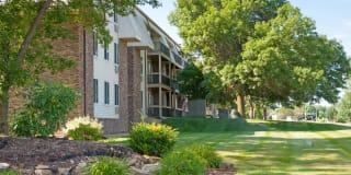 Burnsville Parkway Apartments Gallery 14