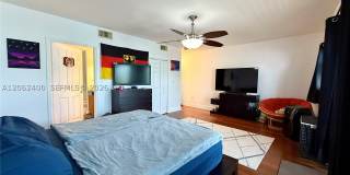 1033 SW 9th Ct Gallery 15