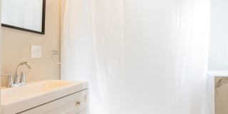 3828 Cambridge St Gallery 8