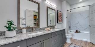 Rylan at Gateway Gallery 11