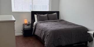 Furnished Top-Floor West LA Townhome Near Sawtelle and UCLA Gallery 21