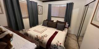 Large furnished 4 bedroom home with 2 car garage Gallery 52