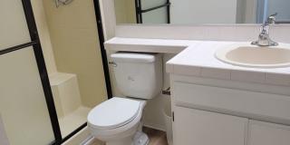 2 BR / 2 BA Condo with Spectacular Views Near Patrick Henry High School Gallery 11