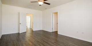 Kinsman Pointe Gallery 24
