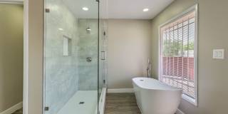 Huge one bedroom condo close community pool and tennis courts. Gallery 18