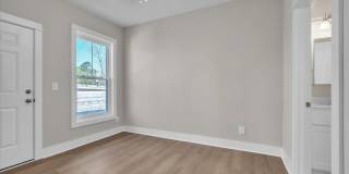 195 Romney Street Gallery 17