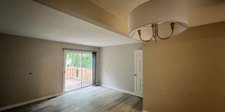 Room in 3 Bedroom Home at Lex Dr Gallery 17