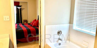 2105 Main Gallery 9