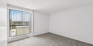 Lakewood Apartments at Lake Merced Gallery 21