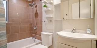 Room in a large shared home, great neighborhood, friendly roommates! Gallery 4