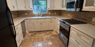 2620 N Taylor Gallery 6