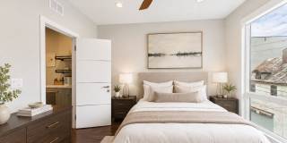 Philly Magazine-Featured Luxury 3 Bed Condo with Huge Roof Deck & Skyline Views Gallery 39