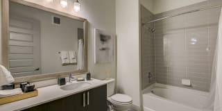 555 Ross Gallery 30