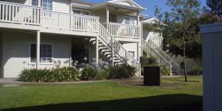 Beautiful and Quiet Upstairs 2 Bedroom 2 Bath Apartment with Wonderful Views Gallery 5