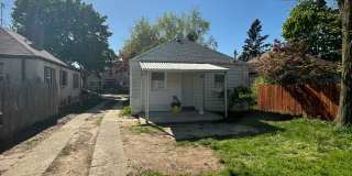 2 Bedroom Single Family Home! Gallery 6