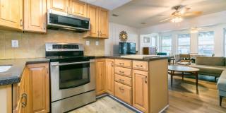 1632 STRAND Street Gallery 8