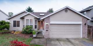 Single Level Home in Hillsboro with Fenced in Yard! Single Level Home in Hillsboro with Fenced in Yard! Gallery 1