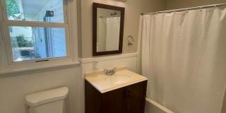 Beautiful 4 bed home Gallery 16