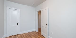 Nicely renovated 1 bed in Brighton. Gallery 5