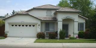 Cresleigh near Wild Life Preserve 3 Bedroom + Den!! Gallery 1