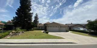 Elegant 3-Bedroom Home in Seven Oaks Gallery 1