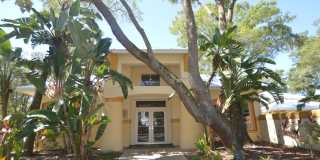 3rd Floor Unit, 1 bed/1 bath with Den in CARROLLWOOD AREA Gallery 1
