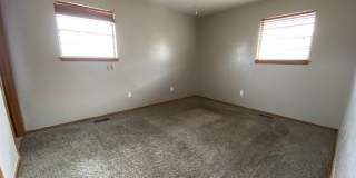 Beautiful Home- The Only thing Missing Is You! Gallery 9