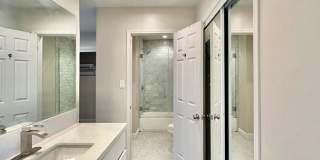 1124 Sherbourne Dr Gallery 1