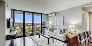 One Arlington Gallery 10