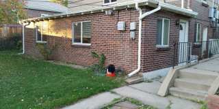 SUPER CUTE 1 BDRM IN DUPLEX HOME IN SLOAN'S LAKE AREA! GARAGE AND FENCED YARD! Gallery 4