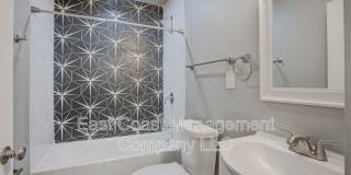 2619 Loyola Northway Gallery 12