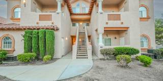 Gated Community townhome, with private garage Gallery 62