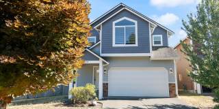 MOVE IN READY! Heat pump with A/C - 4 bdrm home with den and large loft, fenced back yard. On cul-de-sac. Gallery 1