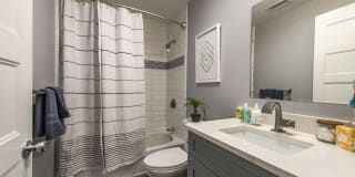 The 6Hundred Gallery 35