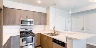 MODERNO Luxury Living East Gallery 12