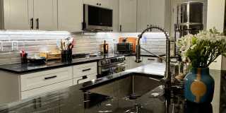 1089 West Stanford Avenue Gallery 1