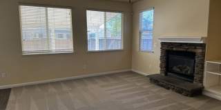 Beautiful and spacious 4 bedroom/ 2.5 bathroom home Gallery 7