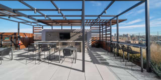 AMLI at Uptown Gallery 17