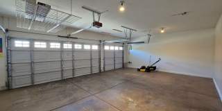 An Amazing NW Home! Over 3300 sq ft w/ pool & spa! Must see! Gallery 53