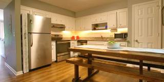 UPDATED CONDO IN THE HEART OF BRENTWOOD . . . PLUS AMENITIES!!! Gallery 7