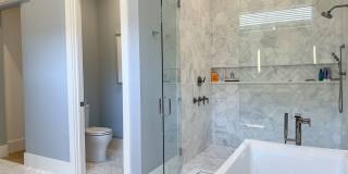 ** YOU WANT LUXURY AT ITS FINEST**ABSOLUTELY STUNNING ENTERTAINMENT 4\5 MOORINGS HOME ** Gallery 77