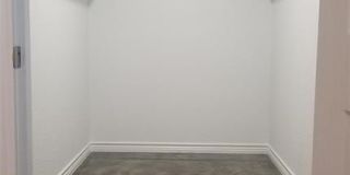 200 Lowes Boulevard Gallery 20