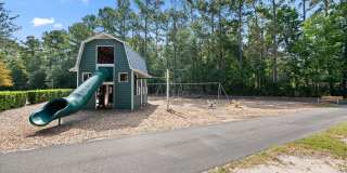 103 Bloomsbury Street Gallery 24