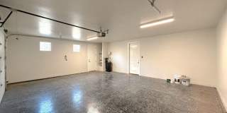 60 740 North Gallery 20